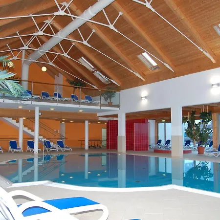Spacious Chalet Near Area In Sankt Georgen Ob Murau ザンクト・ローレンツェン・オプ・ムーラウ